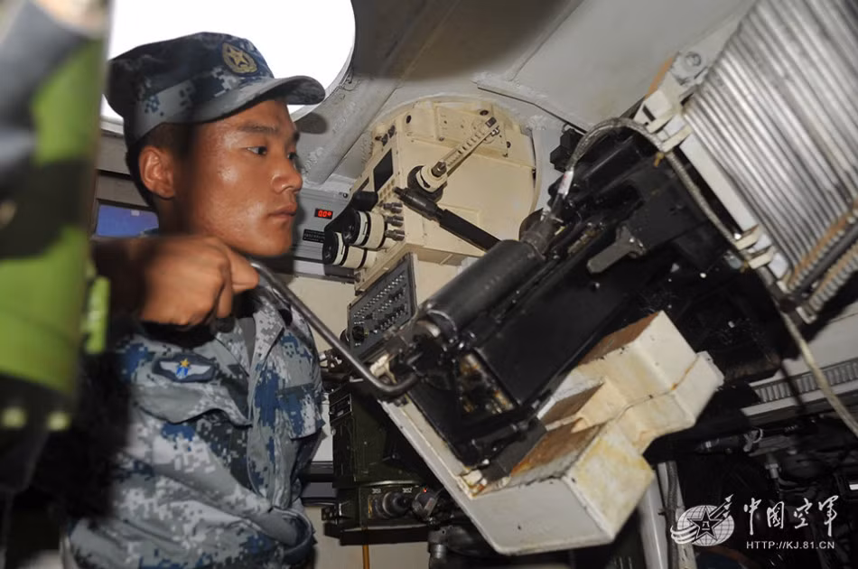 Xạ thủ ZLC-2000.