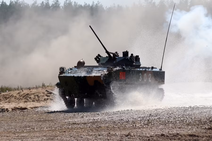 Mặc dù được phát triển ở Trung Quốc, nhưng các chuyên gia quân sự cho rằng đây là bản sao chép mẫu xe đổ bộ đường không BMD-3 do Nga phát triển.