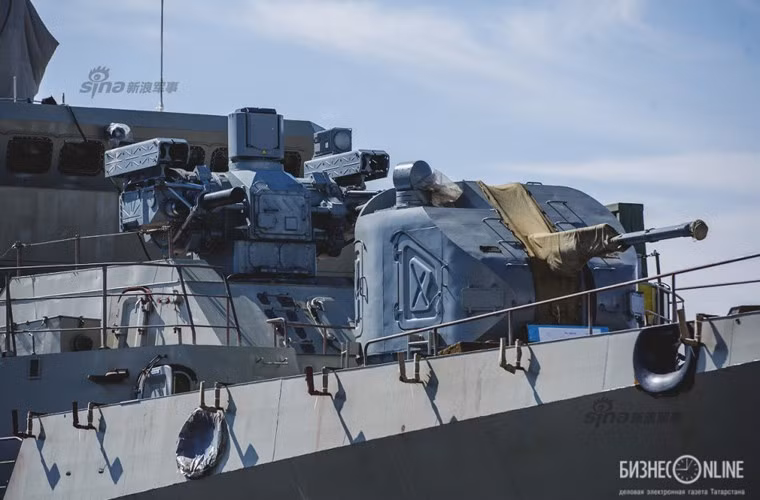 Ngoài vũ khí chống ngầm bổ sung, Gepard 3.9 thứ 3 và thứ 4 vẫn sử dụng cấu hình vũ khí ban đầu với pháo hạm AK-176MA, tổ hợp pháo – tên lửa phòng không Palma-SU, pháo phòng không AK-630 và tên lửa chống hạm Uran-E.