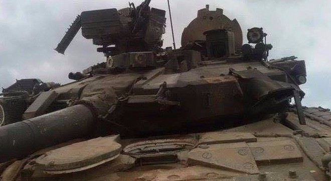 Thông tin trên đã gây bất ngờ cực lớn, bởi không biết làm cách nào Mỹ lại sở hữu được phương tiện tác chiến cực kỳ tối tân và vẫn đang được bảo mật tính năng rất kỹ như xe tăng T-90A.