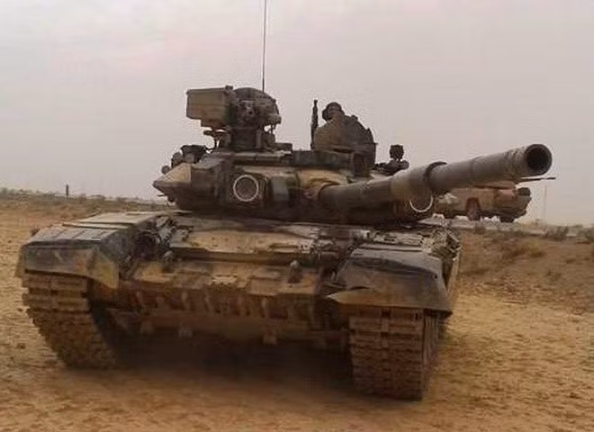 Lý do là bởi các phiên bản T-90 Nga xuất khẩu cho Ấn Độ và Algeria là T-90S, trong khi xe tăng mà quân đội Mỹ đang sở hữu lại là T-90A, biến thể nội địa của quân đội Nga.