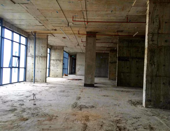 Cu dan buc xuc to hang loat sai pham cua chung cu Golden West-Hinh-2