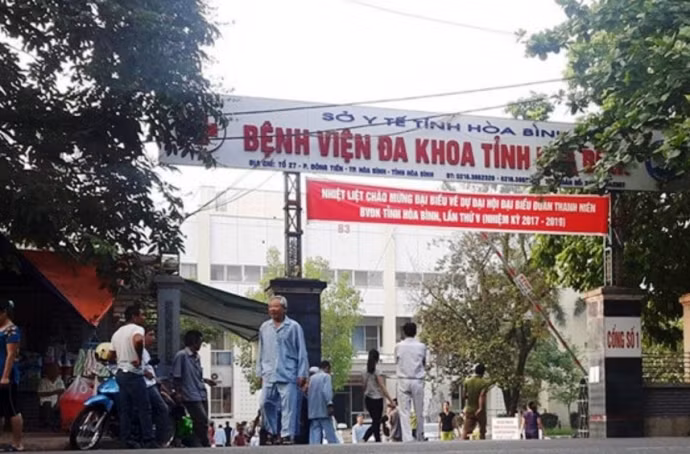 Sang mai, 10 benh nhan tai bien chay than o Hoa Binh xuat vien