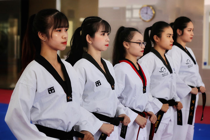 'Hotgirl làng võ' Châu Tuyết Vân chia sẻ về những cái tết vắng nhà - Hình 2 'Hotgirl lang vo' Chau Tuyet Van chia se ve nhung cai tet vang nha-Hinh-2