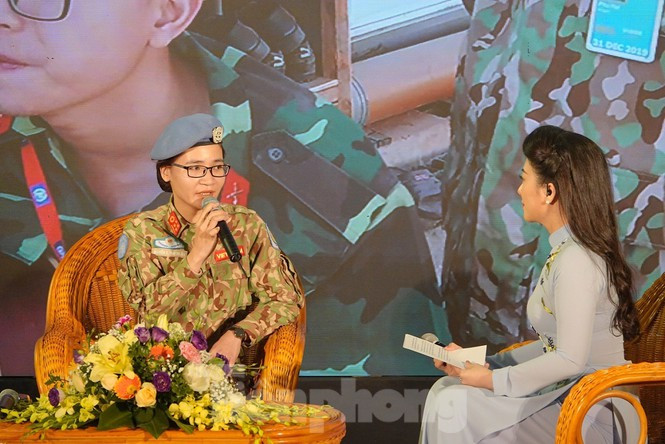 Xuc dong tam su nguoi linh mu noi xanh va hau phuong ngay Tet-Hinh-4