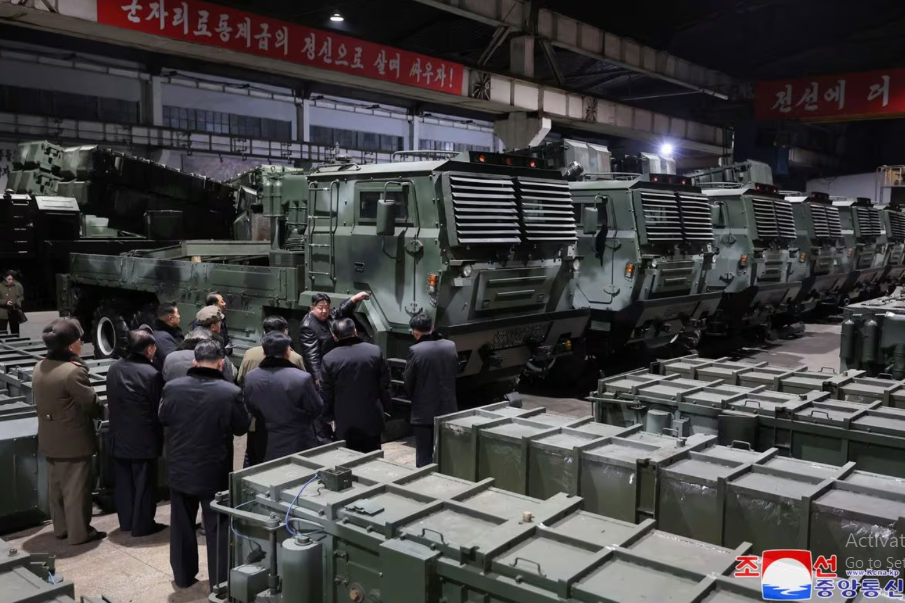 Cố vấn an ninh quốc gia Nhà Trắng Jake Sullivan trong cuộc điện đàm với người đồng cấp Hàn Quốc Chang Ho-jin hôm thứ Ba (9/1) đã "lên án bằng những ngôn từ mạnh mẽ nhất có thể" việc Triều Tiên chuyển tên lửa cho Nga, Nhà Trắng cho biết. Ảnh: Reuters.