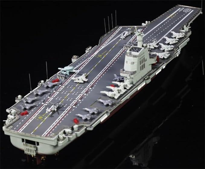 Qua quan sát và phân tích nhanh, các chuyên gia đều khẳng định mặc dù một số thiết bị trên tàu chưa được lắp đặt và việc đánh dấu trên boong chưa xong nhưng có vẻ như tàu sân bay Phúc Kiến về cơ bản đã hoàn thiện, điều này có nghĩa là nó sắp có thể tiến hành các cuộc thử nghiệm trên biển. Một bằng chứng khác là boong tàu Phúc Kiến đã được dọn sạch và tất cả các cơ sở được đắp lên trước đó đã được cơ bản dọn đi, cho thấy một loạt quy trình phức tạp ở giai đoạn đầu đã được hoàn thành.