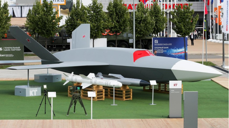 Mục tiêu của Kronshtadt là tạo ra UAV có thể thực hiện các cuộc tấn công phủ đầu vào mục tiêu đối phương và mở đường cho các phương tiện có người lái như tiêm kích thế hệ 5 và máy bay ném bom thực hiện nhiệm vụ. Kronshtadt tuyên bố UAV họ chế tạo có khả năng sử dụng mọi vũ khí hàng không hiện đại tính tới hiện tại.