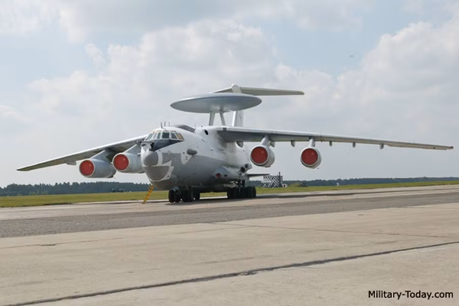 Tổ hợp radar Shmel-M trên lưng máy bay được quảng cáo rất rầm rộ, rằng thậm chí mục tiêu là chiến đấu cơ đối phương nếu bay cao sẽ bị phát hiện từ cách xa 600km.