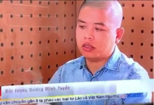 "Thánh chửi" Dương Minh Tuyền khi bị bắt.