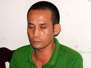  3. Tuấn "thần đèn" trùm giang hồ Thanh Hóa:Sinh năm 1974, trú ở phố Lê Hoàn, phường Lam Sơn, TP Thanh Hóa, Nguyễn Anh Tuấn (tức Tuấn “thần đèn”) có tuổi thơ dữ dội với nghề trộm cắp vặt.