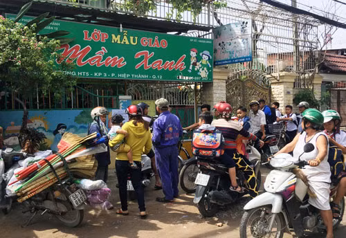 Tam su nhoi long cua phu huynh cac be bi truong Mam Xanh day doa-Hinh-2