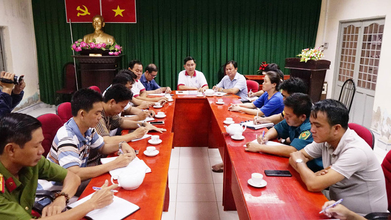 Theo ông Đoàn Khánh Điệp, chánh văn phòng Ban chỉ huy phòng chống thiên tau huyện Cần Giờ, công tác di tản dân đi tránh báo đã sẵn sàng. Đến sáng nay (24/11), các xã đã di tản các hộ dân ở vùng xung yếu, gần sông, biển đến khu vực kiên cố như trường học, UBND xã. Dự kiến có gần 4.000 người dân huyện Cần Giờ được di tản nếu bão đổ bộ.