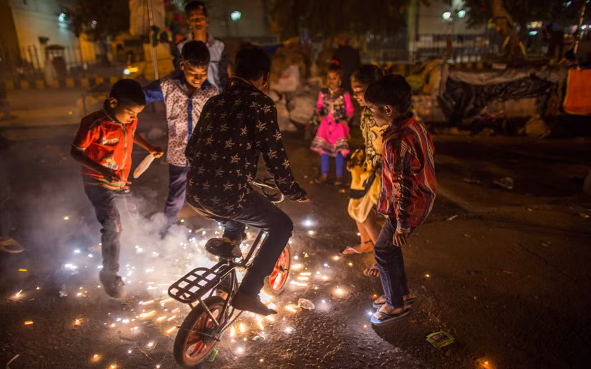 Ruc ro le hoi anh sang Diwali 2015-Hinh-4