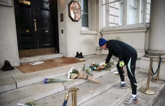 The gioi tuong niem nan nhan vu khung bo lien hoan o Paris-Hinh-2