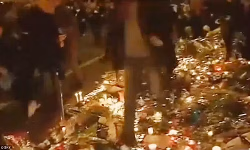 Dan Phap chay loan khi tuong niem o Paris vi nghi xa sung-Hinh-3