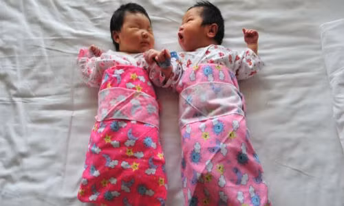 Anh hiem ve chinh sach mot con cua TQ 35 nam qua