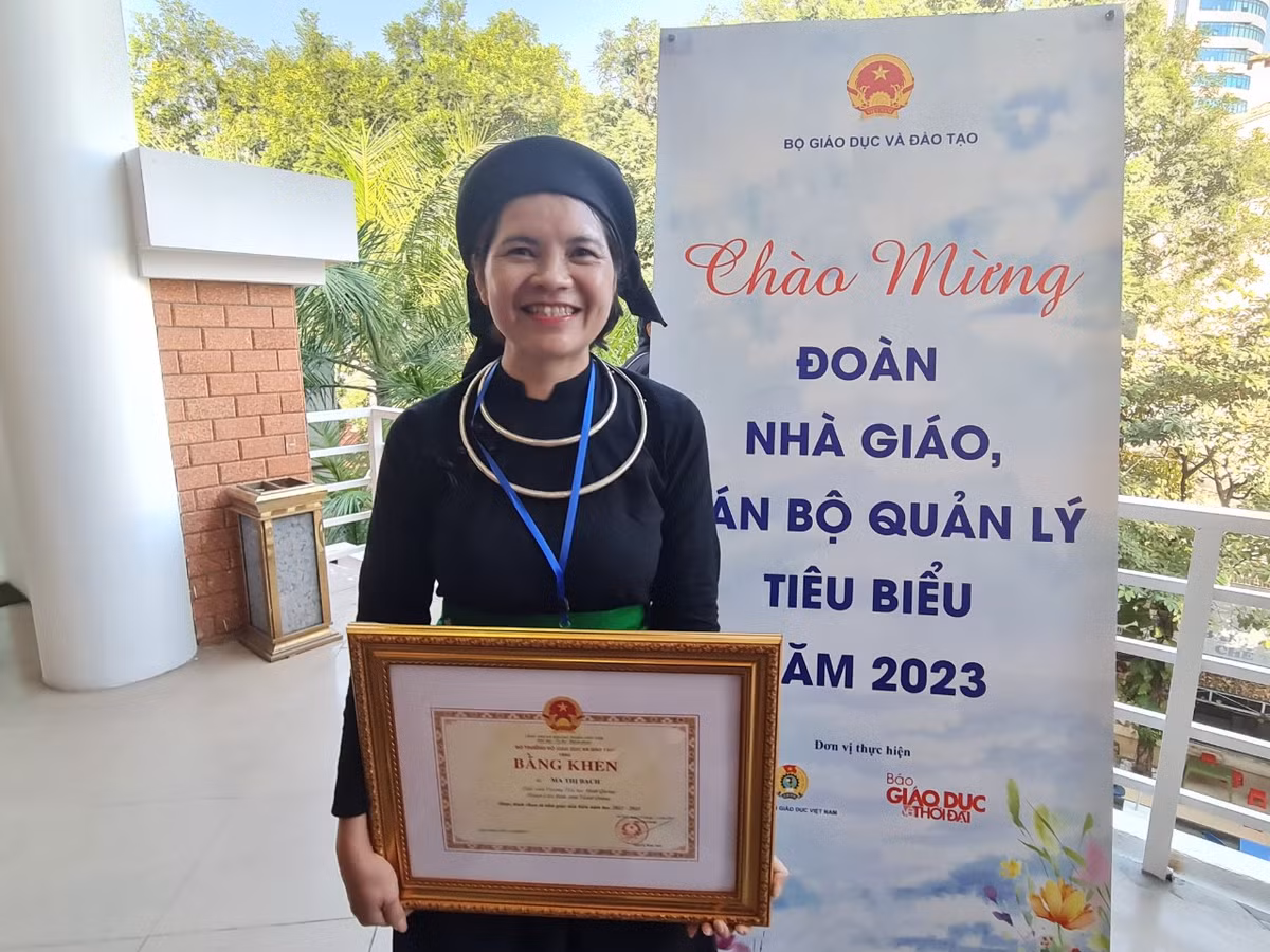 Nhung co giao danh ca thanh xuan… “cong chu len non”-Hinh-3