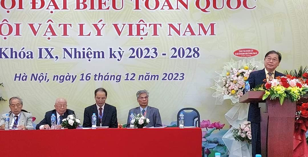 Chu tich VUSTA Phan Xuan Dung: Hoi Vat ly co nhieu dong gop cho khoa hoc nuoc nha