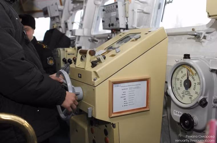 Việc hiện đại hóa cải thiện tổng thể thông số tàu chiến, cũng như các phương tiện kỹ thuật và công thái học. Động cơ của Tatarstan đã được nâng cấp và tự động hóa.