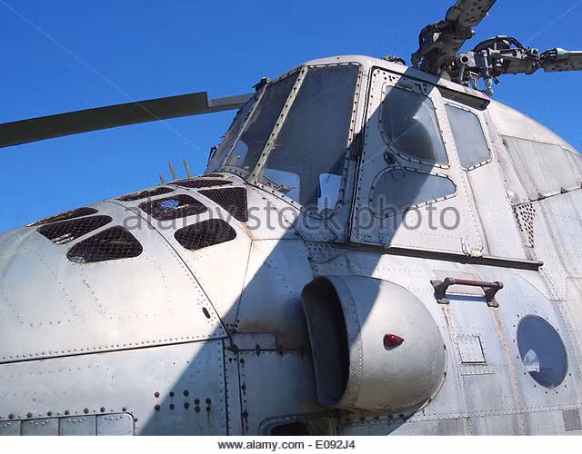 Mi-4 được vận hành từ 1-2 phi công.