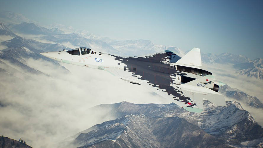 Đáng ngạc nhiên ở chỗ đây là một phiên bản hiện đại hóa của tiêm kích tàng hình Su-57 - phương tiện đặc biệt này đã được thử nghiệm ở chế độ không người lái, một tính năng đặc trưng của máy bay chiến đấu thế hệ sáu.