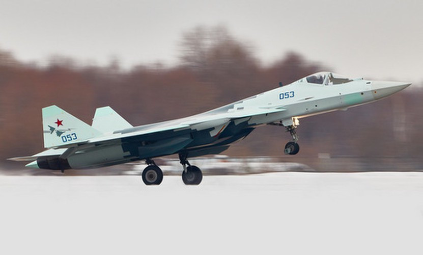 Trong diễn biến khác, Nga dự định trang bị cho máy bay không người lái tấn công (UCAV) hạng nặng mới nhất của mình S-70B Hunter (Okhotnik) các tên lửa siêu thanh, có lẽ thuộc lớp không đối đất, giúp nó tấn công hiệu quả vào các mục tiêu trên mặt đất và trên biển.