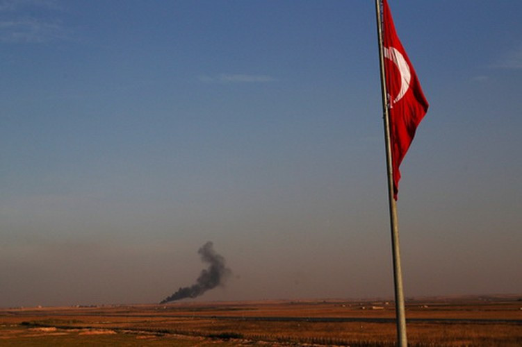 Trang Avia-pro của Nga cho biết, vào ngày 16/5, tàu chiến của hải quân Thổ Nhĩ Kỳ đã phóng ít nhất 2 tên lửa hành trình nhằm phá hủy khu vực triển khai các hệ thống phòng không của Quân đội Quốc gia Libya (LNA).