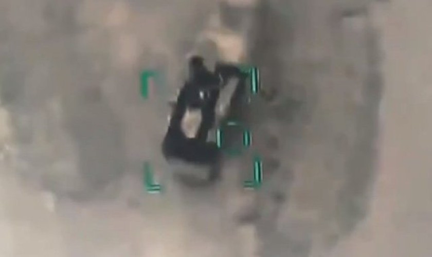 Nhiều nhân chứng xác nhận rằng đoạn video được ghi hình ở phía Đông Nam của sân bay Al-Vatiya, tuy nhiên thời điểm hệ thống Pantsir-S1E bị trúng đạn lại không được ghi nhận.