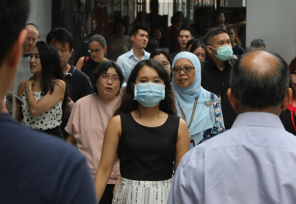 Các doanh nghiệp thuê đất của chính phủ Singapore cũng có thể đề xuất được nới lỏng các điều khoản thanh toán. Mời quý độc giả xem video: Hàng loạt quán hàng đóng cửa sau nghị định 100 và dịch Covid-19. Nguồn: VTC14.