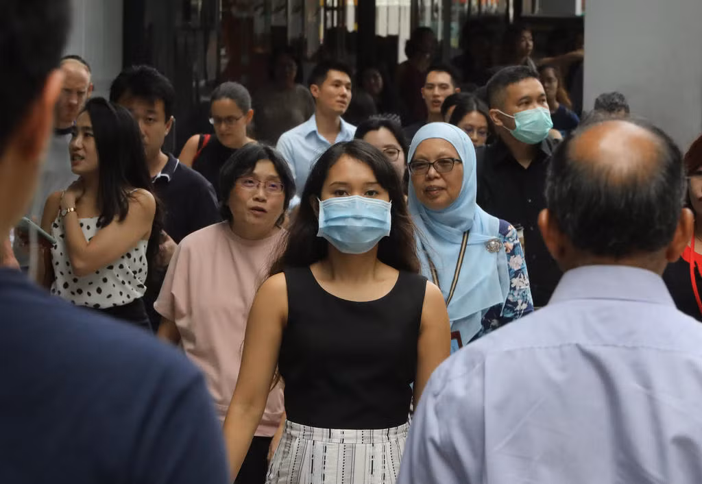 Các doanh nghiệp thuê đất của chính phủ Singapore cũng có thể đề xuất được nới lỏng các điều khoản thanh toán. Mời quý độc giả xem video: Hàng loạt quán hàng đóng cửa sau nghị định 100 và dịch Covid-19. Nguồn: VTC14.