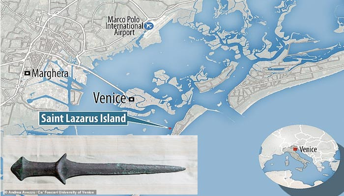 Thanh kiếm khoảng 5.000 năm tuổi ở bảo tàng trên đảo Saint Lazarus không được trang trí và không có những chữ khắc. Chính vì vậy, việc xác định thanh kiếm cổ xưa này thuộc về ai gặp nhiều khó khăn.