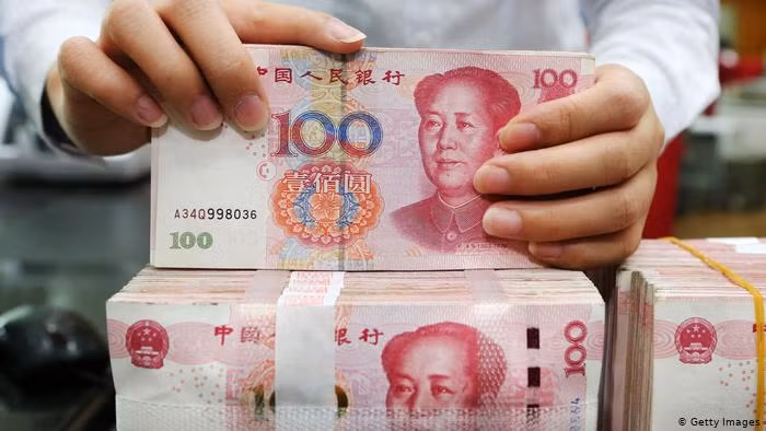 Điển hình là việc vào ngày 17/2, Ngân hàng Trung ương Trung Quốc (PBOC) thông báo sẽ cắt giảm lãi suất cho vay trung hạn (MLF).