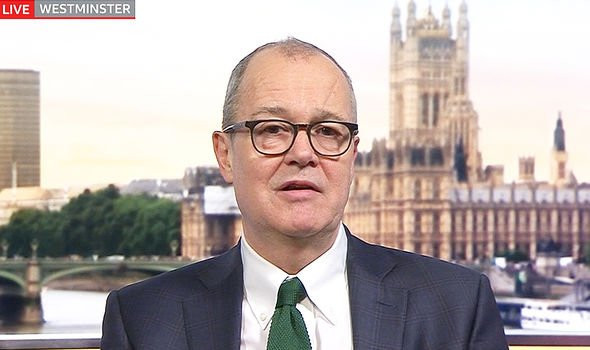 Covid-19: Anh chap nhan 60% dan so nhiem, tao mien nhiem bay dan... nen lam?