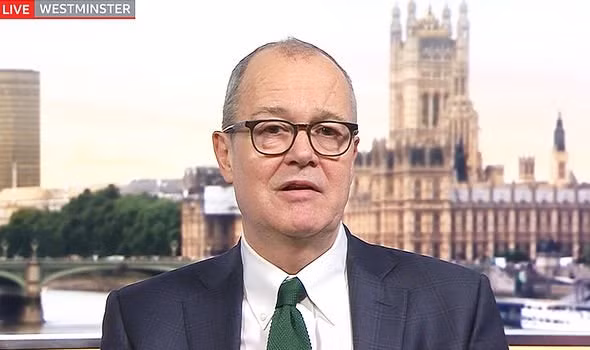 Covid-19: Anh chap nhan 60% dan so nhiem, tao mien nhiem bay dan... nen lam?