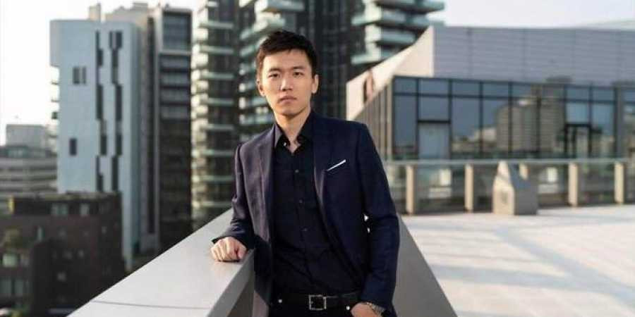 Thế nhưng, không vì vậy mà Steven Zhang chểnh mảng việc học hành. Rich kid này được biết đến là người thông minh, học giỏi. Steven Zhang từng học ở trường Ngoại ngữ Nam Kinh (Trung Quốc) trước khi sang Mỹ theo học tại Học viện Mercersburg vào năm 15 tuổi.