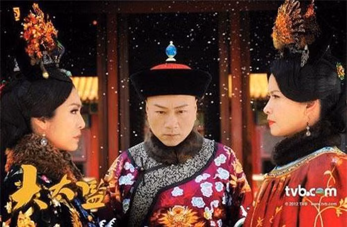 Dù thái giám bị tịnh thân mất khả năng có con nhưng họ được cho là vẫn còn ham muốn thể xác hoặc muốn được phụ nữ yêu thương. Chính điều ấy khiến những cuộc tình vụng trộm giữa phi tần, cung nữ với thái giám âm thầm diễn ra trong chốn hậu cung.