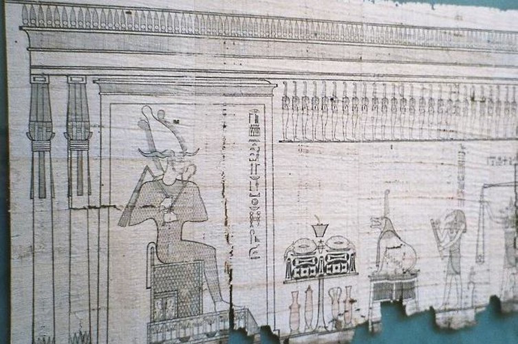 Họ sử dụng một số dược liệu, hoa quả có mùi thơm như lá thông, quế, cam quýt và các loại hoa.