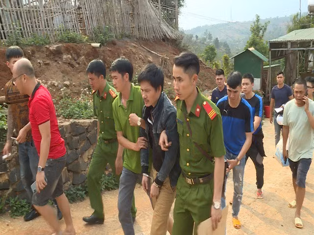 Toi pham ma tuy om 6 khau sung co thu trong nha