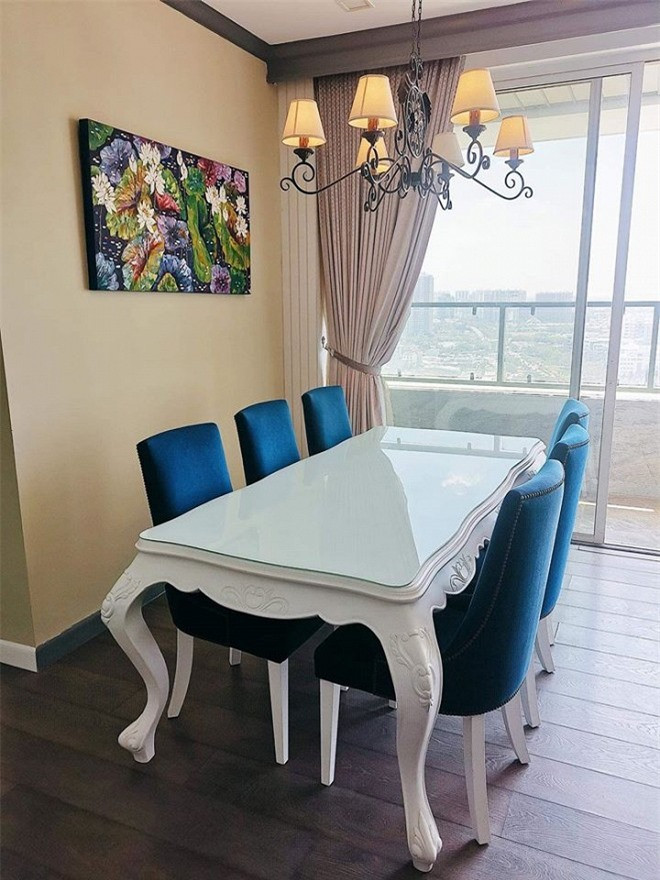 Hoa hau Thu Hoai rao ban can ho 168 m2-Hinh-5