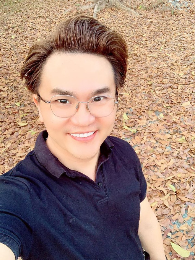 Trong phim, Đại Nghĩa vào vai Tấn Trung - một người chồng hiền lành, tốt bụng, có tính cách hài hước, thích mang lại niềm vui cho mọi người. Khi tham gia phim, nam diễn viên tròn 31 tuổi. Vai diễn được xem là "đo ni đóng giày" cho Đại Nghĩa vì có nhiều nét tính cách giống anh ngoài đời. Hiện, ngoài diễn xuất, Đại Nghĩa còn nổi tiếng với vai trò MC. Thành công trong sự nghiệp, được khán giả mến mộ nhưng nam diễn viên kín tiếng về đời tư. Anh dành nhiều thời gian cho việc thiện nguyện.