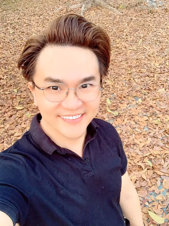 Trong phim, Đại Nghĩa vào vai Tấn Trung - một người chồng hiền lành, tốt bụng, có tính cách hài hước, thích mang lại niềm vui cho mọi người. Khi tham gia phim, nam diễn viên tròn 31 tuổi. Vai diễn được xem là "đo ni đóng giày" cho Đại Nghĩa vì có nhiều nét tính cách giống anh ngoài đời. Hiện, ngoài diễn xuất, Đại Nghĩa còn nổi tiếng với vai trò MC. Thành công trong sự nghiệp, được khán giả mến mộ nhưng nam diễn viên kín tiếng về đời tư. Anh dành nhiều thời gian cho việc thiện nguyện.