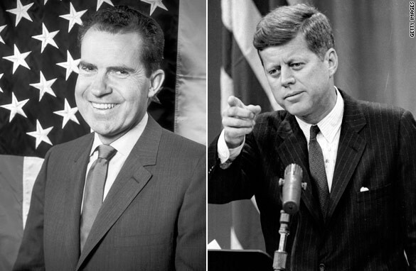 Trong cuộc đua vào Nhà Trắng năm 1960, hai ứng viên Tổng thống Mỹ John F. Kennedy và Richard Nixon có cuộc tranh luận đặc biệt. Trong khi ông Kennedy ngồi ở trường quay tại New York thì ông Nixon ghi hình tại Hollywood.