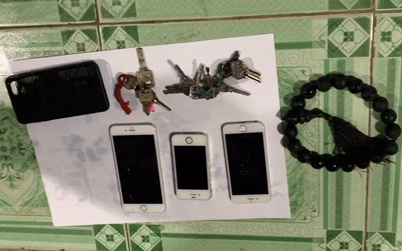 Vet mau to cao toi ac tay troi cua ke sat hai su thay chua Quang An