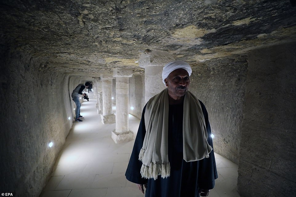 Đến năm 1992, kim tự tháp cổ xưa này tiếp tục bị thiệt hại do trận động đất nghiêm trọng.