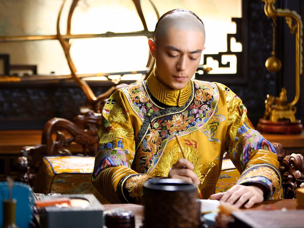 Những con rồng này tượng trưng cho "cửu cửu quy nhất" nhằm thể hiện sức mạnh và ước nguyện trường tồn của vương triều nhà Thanh.