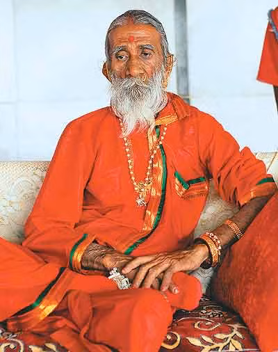 Nhờ vậy, trong suốt 70 năm, cụ Djani không ăn uống và cũng không cần đi vệ sinh.