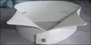 Theo điều tra của cảnh sát, John Cruetzi uống rượu say và ngồi trên băng ghế trong công viên trước khi ngủ thiếp đi.