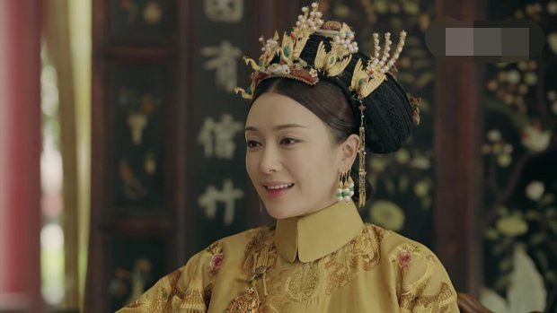 Trong số đó, người vợ được hoàng đế Càn Long yêu nhất được nhiều nhà nghiên cứu, chuyên gia cho rằng chính là Phú Sát Hoàng hậu.