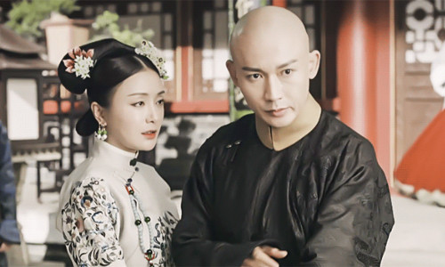 Khi Phú Sát Hoàng hậu qua đời năm 37 tuổi, Càn Long tổ chức tang lễ cho vợ yêu theo những nghi thức trang trọng nhất.